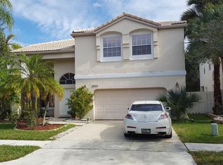 1035 NW 155th Ter, Pembroke Pines, FL 33028
