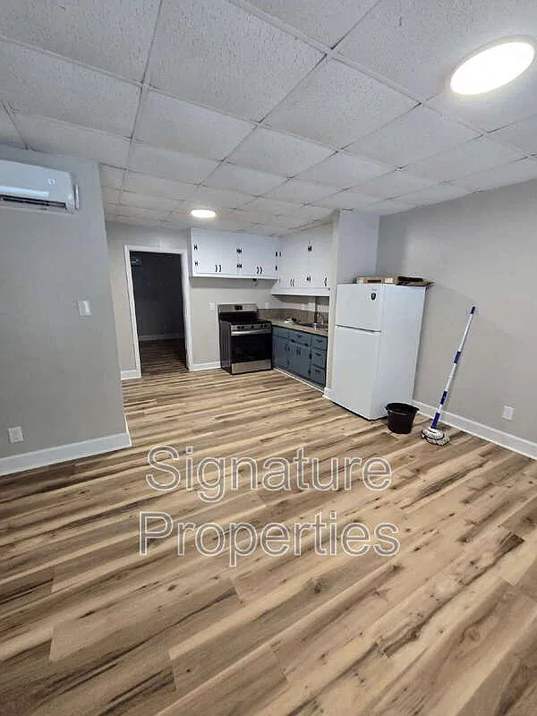 1 bed, 1.0 bath, 800 sqft, $895 — Photo 1