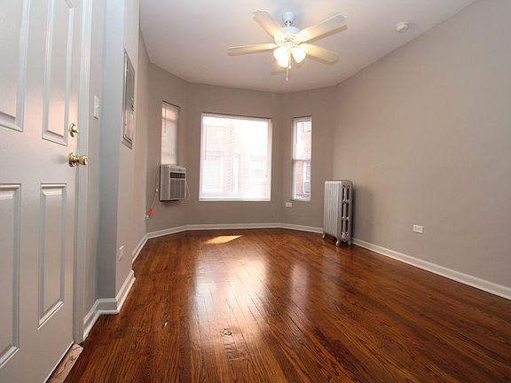 4th image of 1352 W Argyle St APT 3N