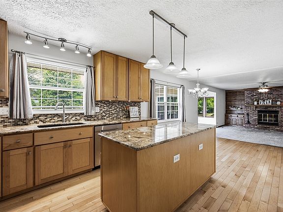 5th image of 1614 Homewood Ln NE