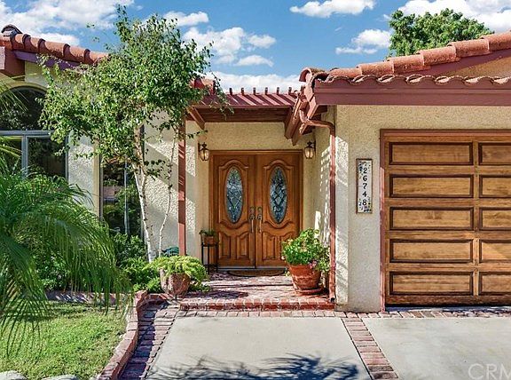 3rd image of 26748 Shadow Wood Dr