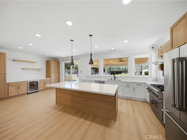 1806 Willowbluff Dr, Corona, CA 92883