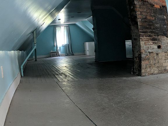 3rd image of 4260 Fergus St Suite 2