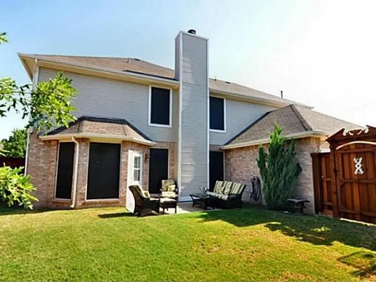11915 Rocky Point Dr — Photo 22