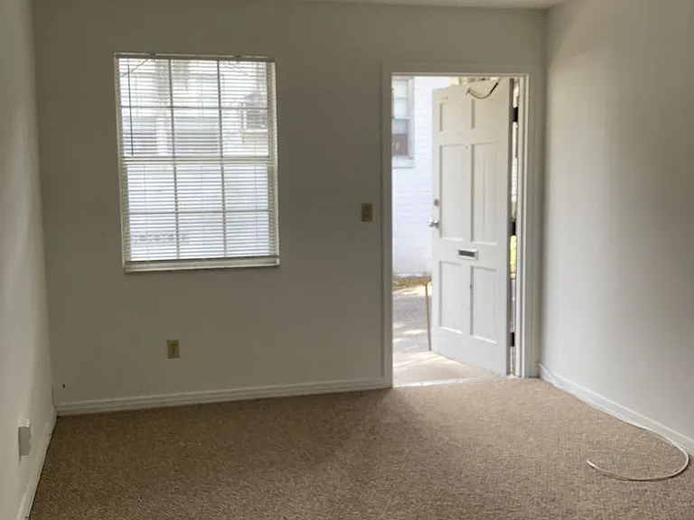 511 Hillcrest St #2 — Photo 5