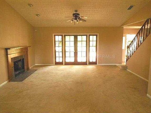 2nd image of 1413 Corner Oaks Dr