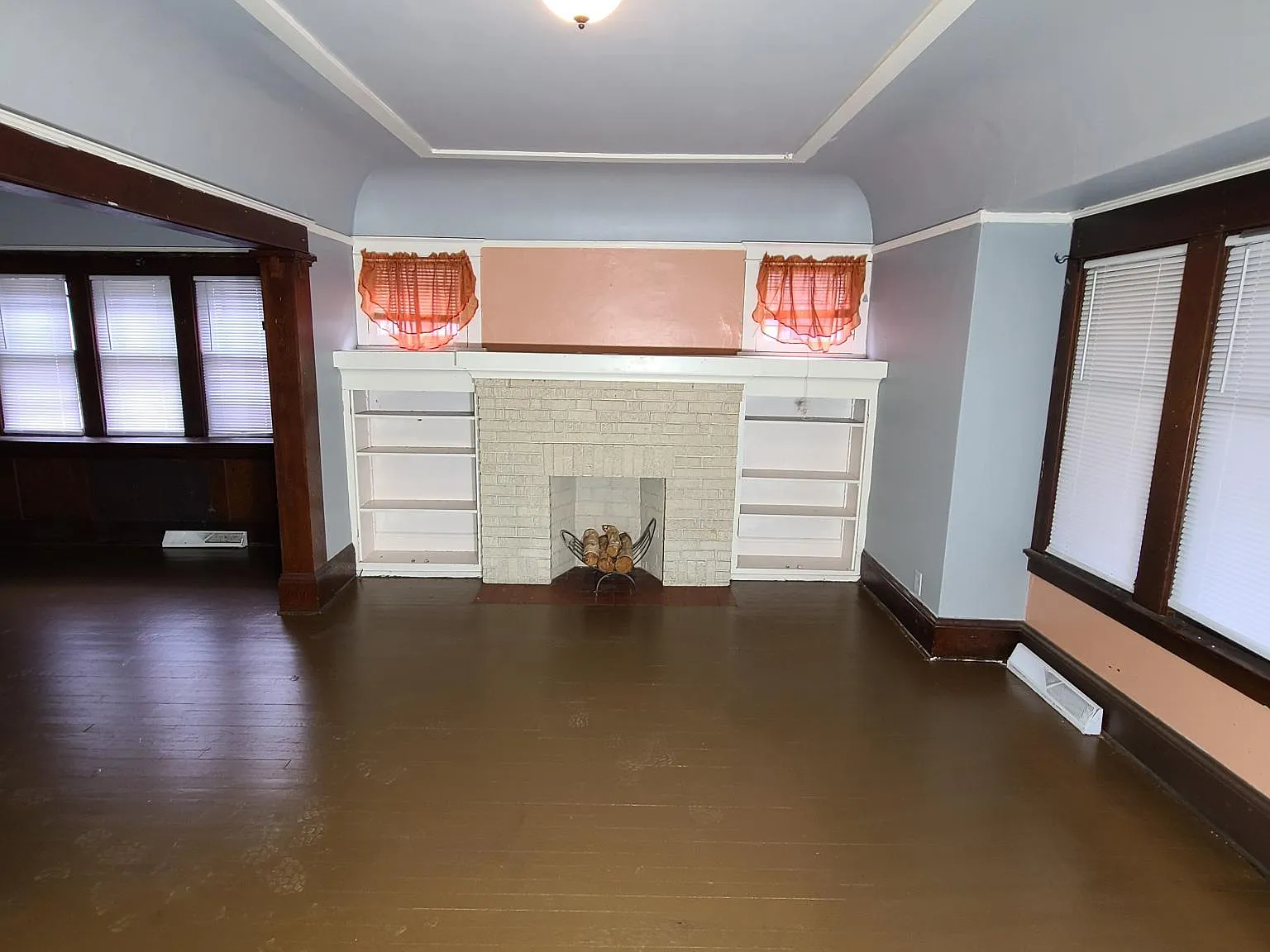 3 bed, $1,550 — Photo 2