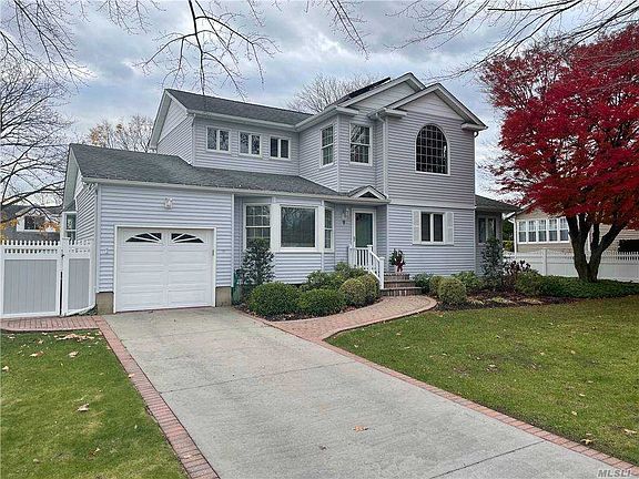 2nd image of 9 Preakness Ct