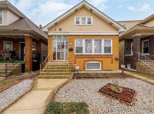 5015 W Nelson St, Chicago, IL 60641