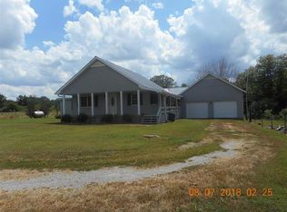 895 Getaway Ln, Duck River, TN 38454