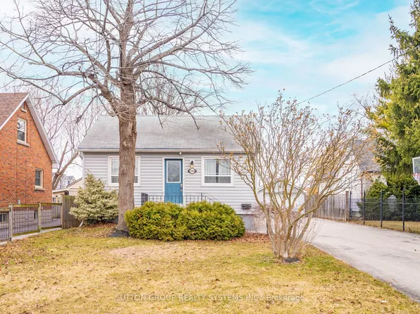 2399 Glenwood School Dr, Burlington, ON L7R 3R9