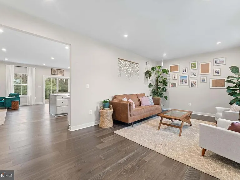 8600 Rawlings Ct — Photo 5