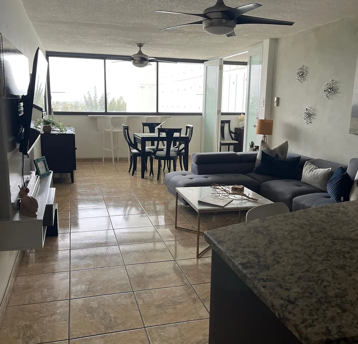 2 bed, 760 sqft, $1,600 — Photo 2
