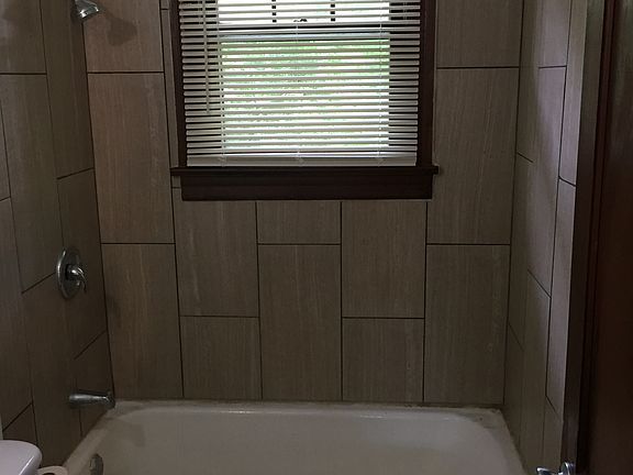 3rd image of 235 Caldwell Ln