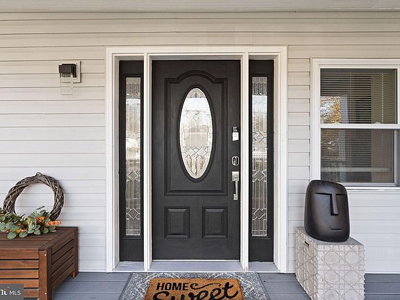 4th image of 2813 Woodlawn Trl