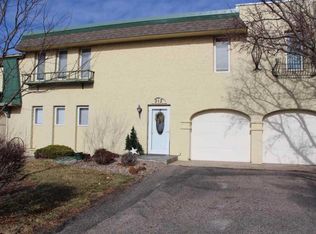212 Castillian Blvd, Hays, KS 67601