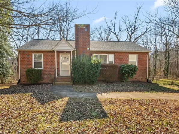 3624 Yadkinville Rd, Winston Salem, NC 27106