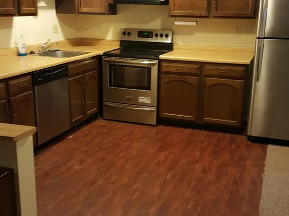 613 Monroe St APT 4, Pacific, MO 63069