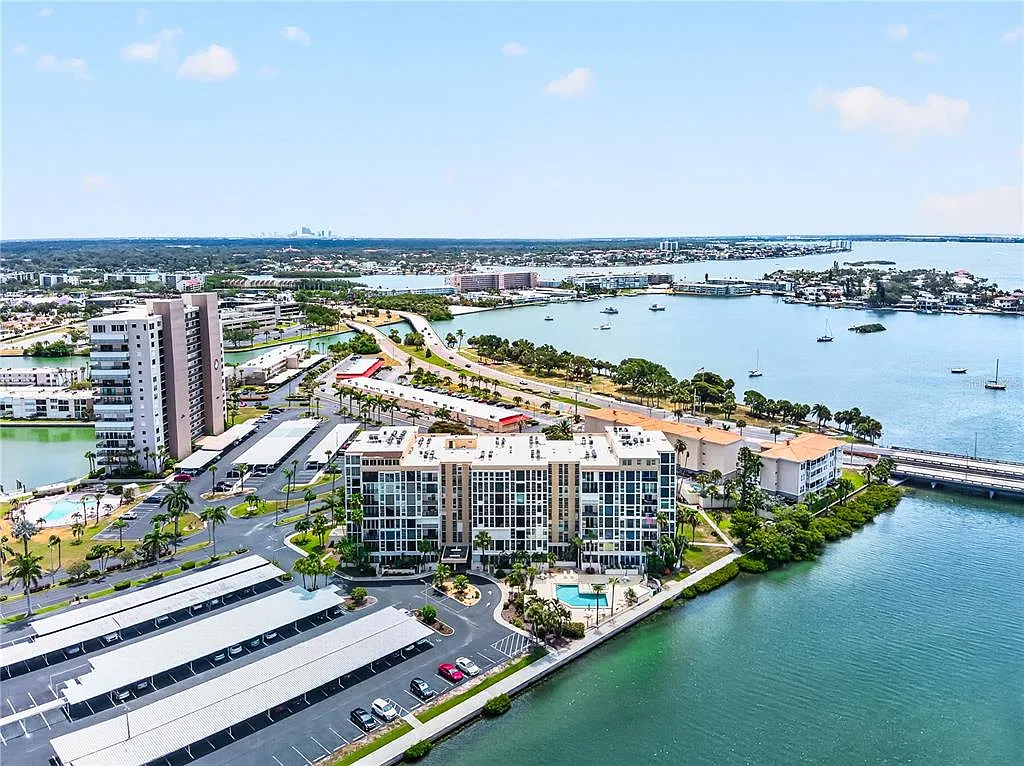 7400 Sun Island Dr — Photo 4