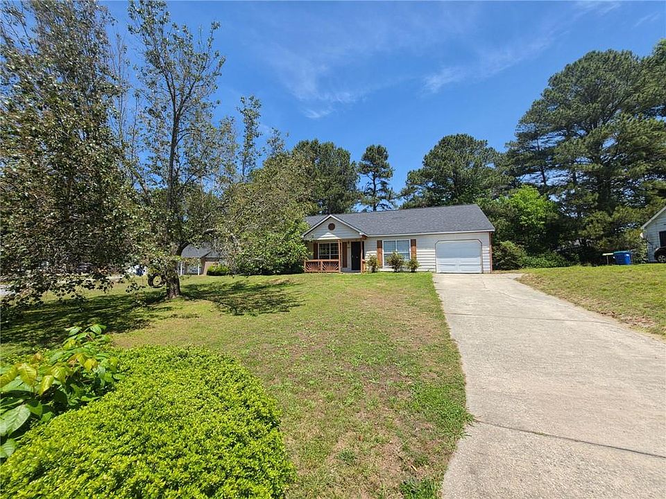1st image of 2835 Sapphire St