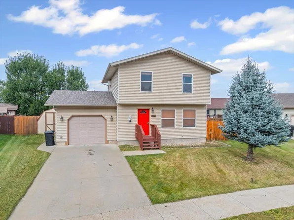 1911 Sugar Creek Pl, Spearfish, SD 57783