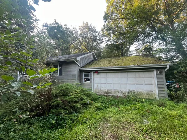2617 Apache Trl, McHenry, IL 60051