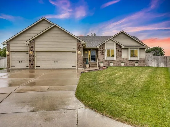2417 E Spring Hill Ct, Goddard, KS 67052