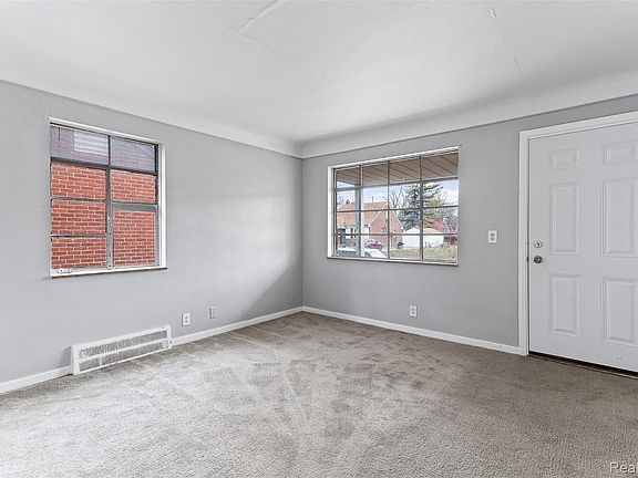 4th image of 9327 Stout St
