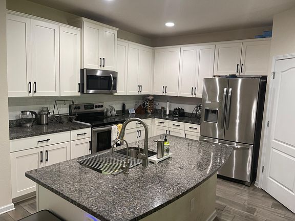 5th image of 298 Servia Dr