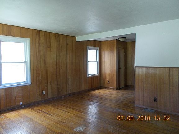 4th image of 26 N 30th St