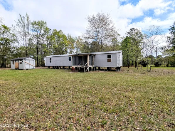 116 Branch Drive, Burgaw, NC 28425