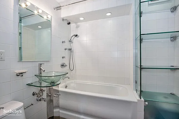 Sold by Sotheby's International Realty | media 6