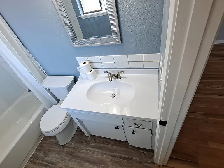 1316 S Woodlawn St — Photo 41