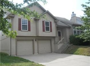 22213 W 51st St, Shawnee, KS 66226