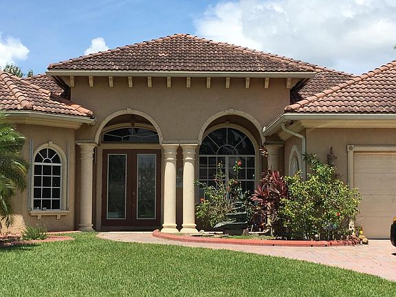 4th image of 2997 SW West Calabria Cir