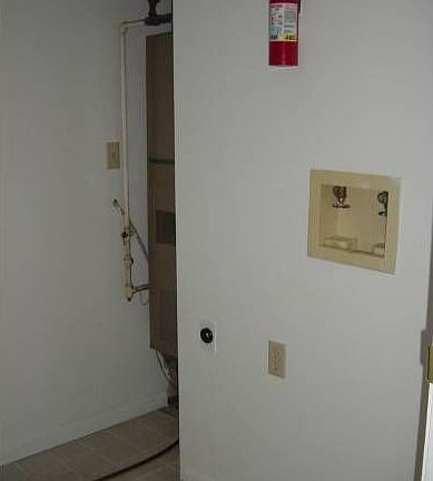 Laundry hook-up