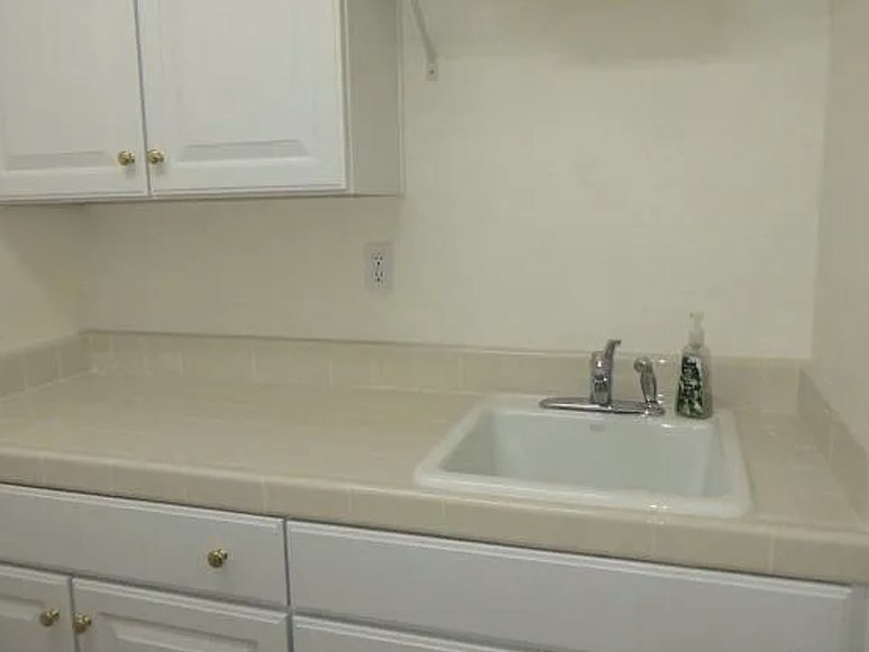 1st image of 170 Montilla Cir
