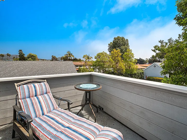 4527 Carpinteria Ave — Photo 6