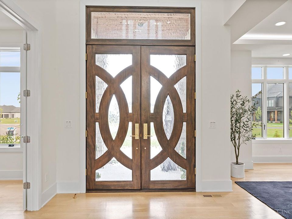 15 Old Orchard Ln, Indian Hill, OH 45242 | Zillow