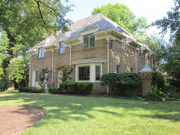 1st image of 405 Hillcrest Dr