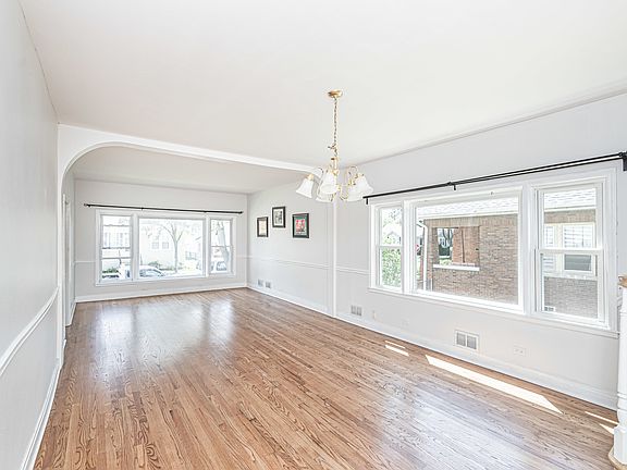 3rd image of 1410 Campbell Ave