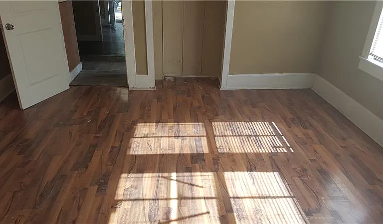 202 Carmel Dr — Photo 5
