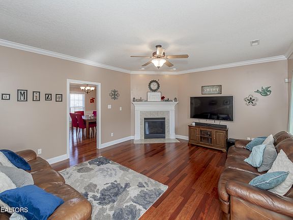 4th image of 3015 Oakleigh Township Dr