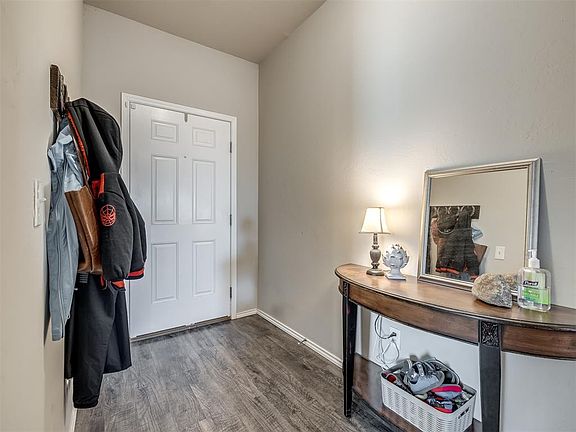 4th image of 236 Klare Ct