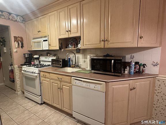 3rd image of 50 Greenhouse Road #58B