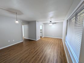 1701 Lobdell Ave