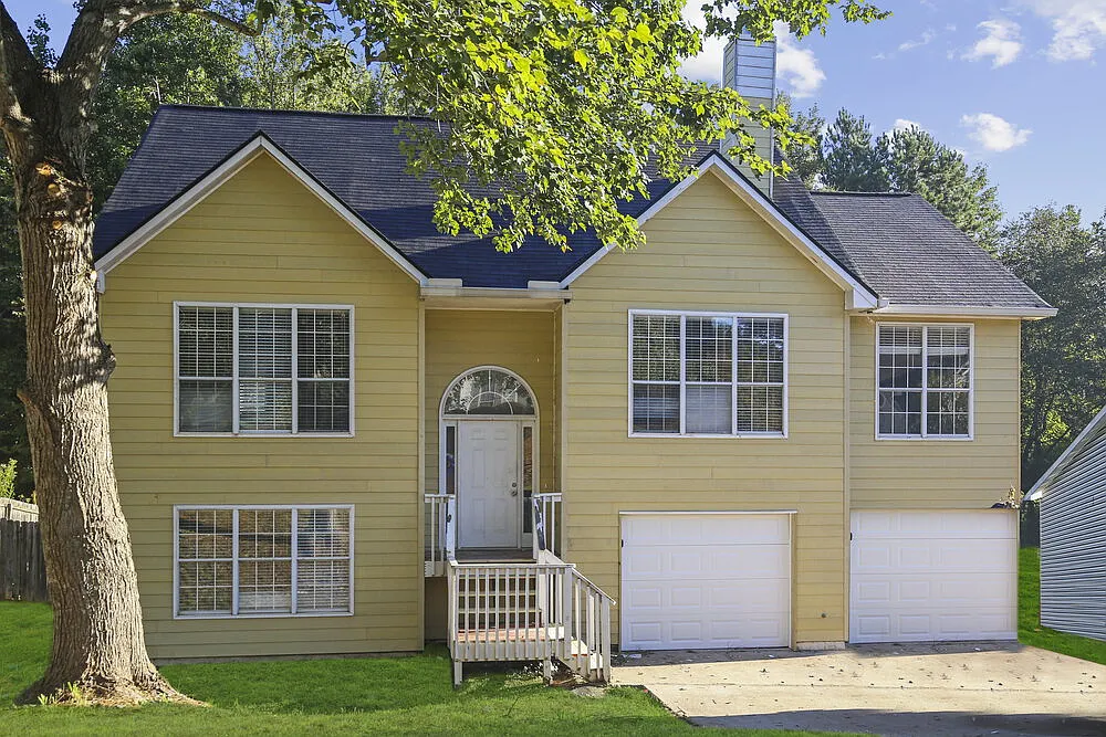 5 bed, 3.0 bath, 1950 sqft, $2,490 — Photo 1