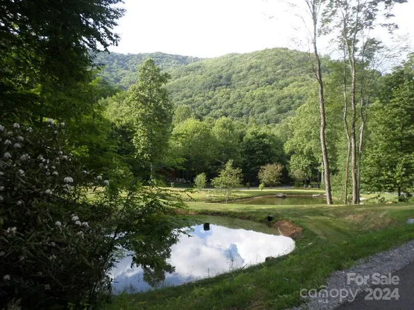 102 Tenderfoot Trl #102 & 103, Maggie Valley, NC 28751