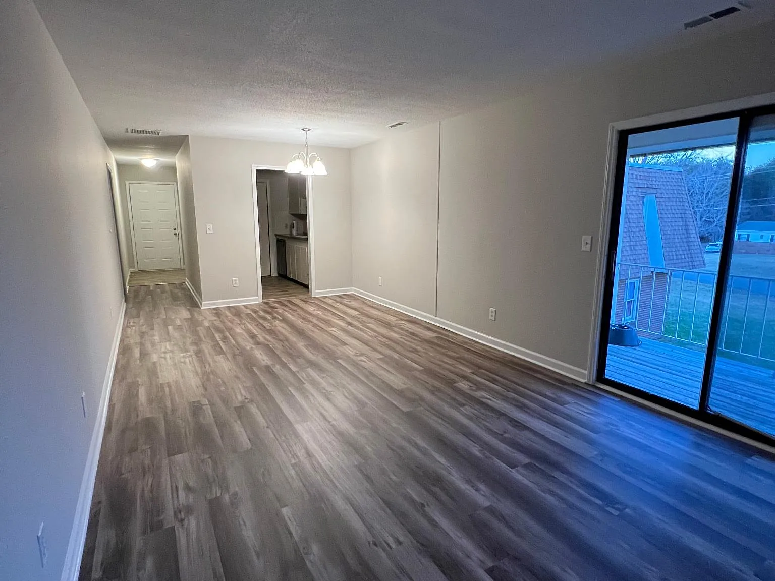 300 Windsor Manor Way — Photo 4