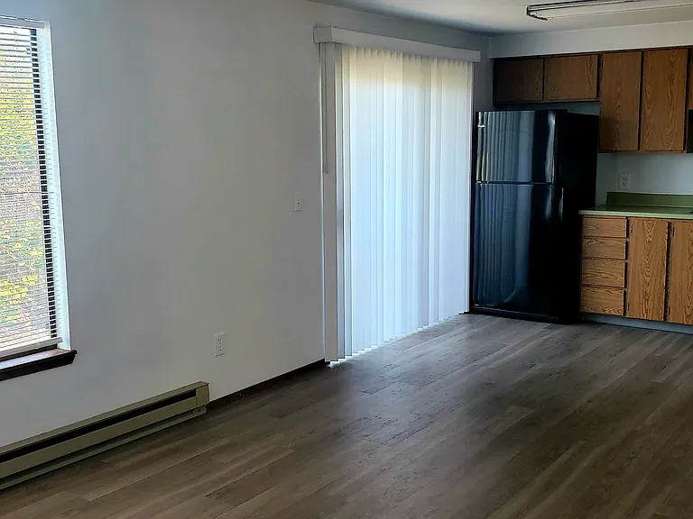 1298 SE 4th Ave #106 — Photo 2